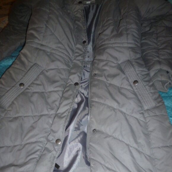 🧥 A New Day Puffer Mid-Length Coat with Faux Fur-Lined Hood – Gray (Size S) - Picture 12 of 12